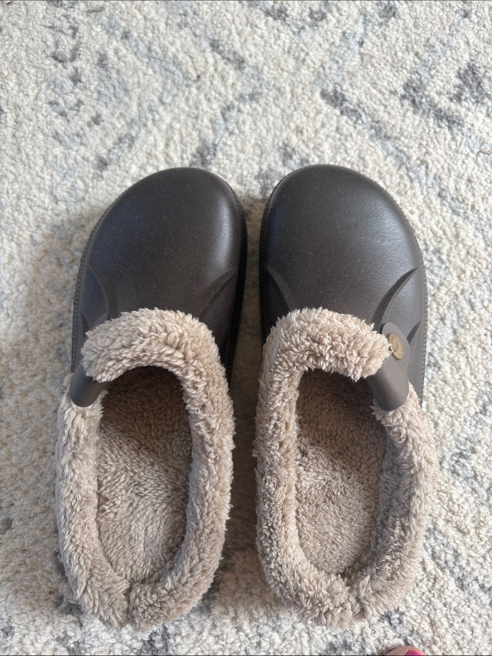 Women’s Cozy Faux-Fur Lined Slip-On Clogs - Brown